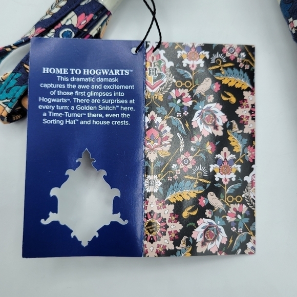 Vera Bradley Harry Potter Home to Hogwarts Carson Cellphone Crossbody - Picture 7 of 8